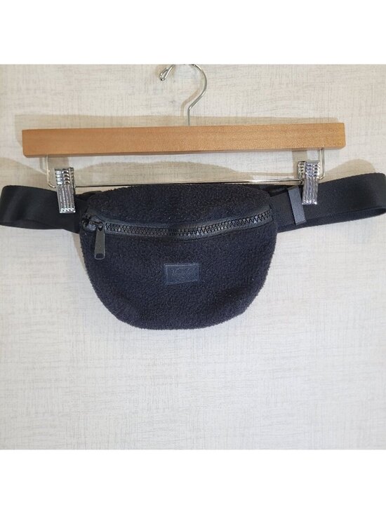 Herschel Handbags - Herschel Fleece Waist Bag Black Sherpa Hip Pack Crossbody Bet Bag Travel
